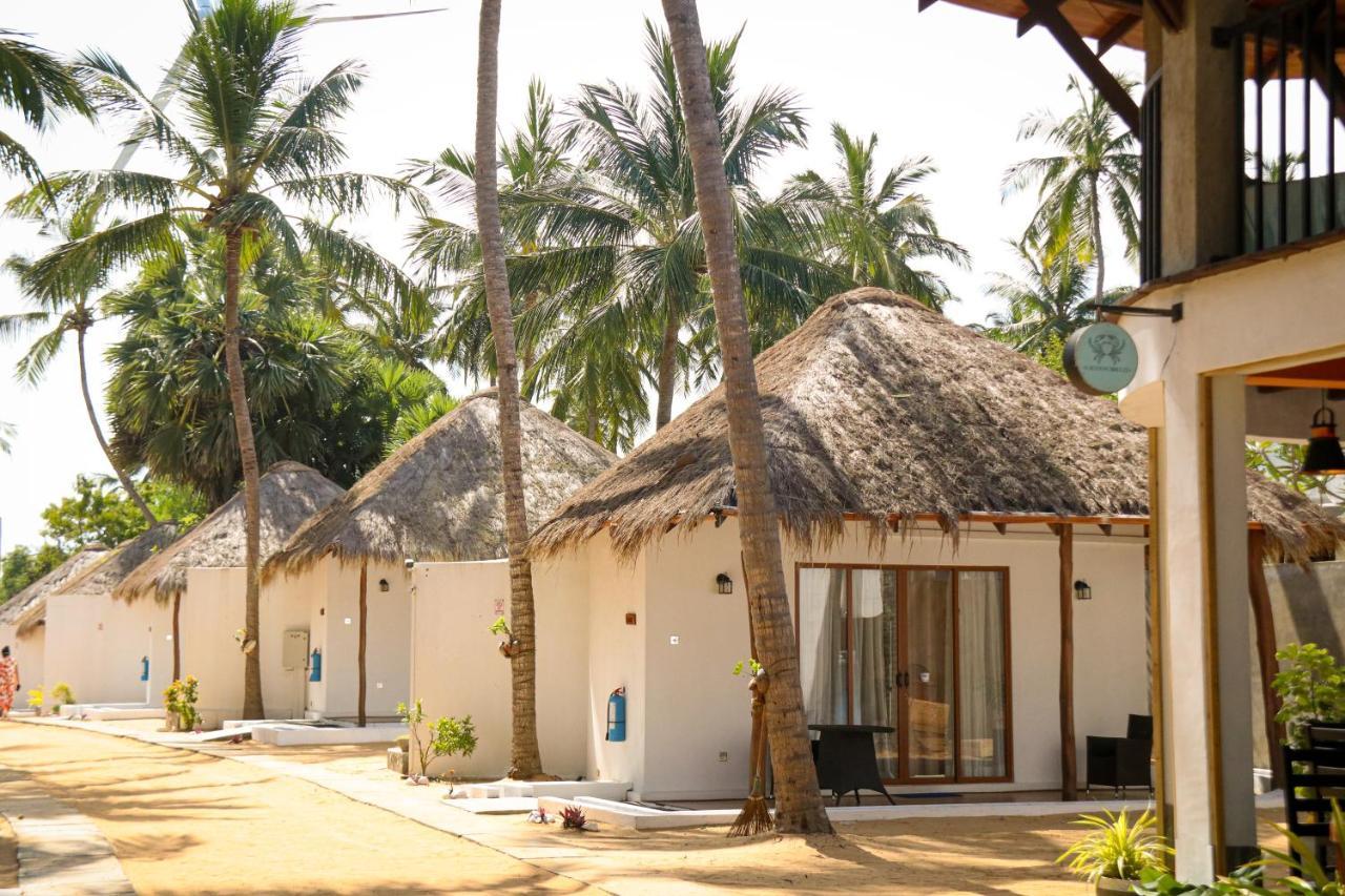 The Blue Lagoon Resort Калпития Екстериор снимка