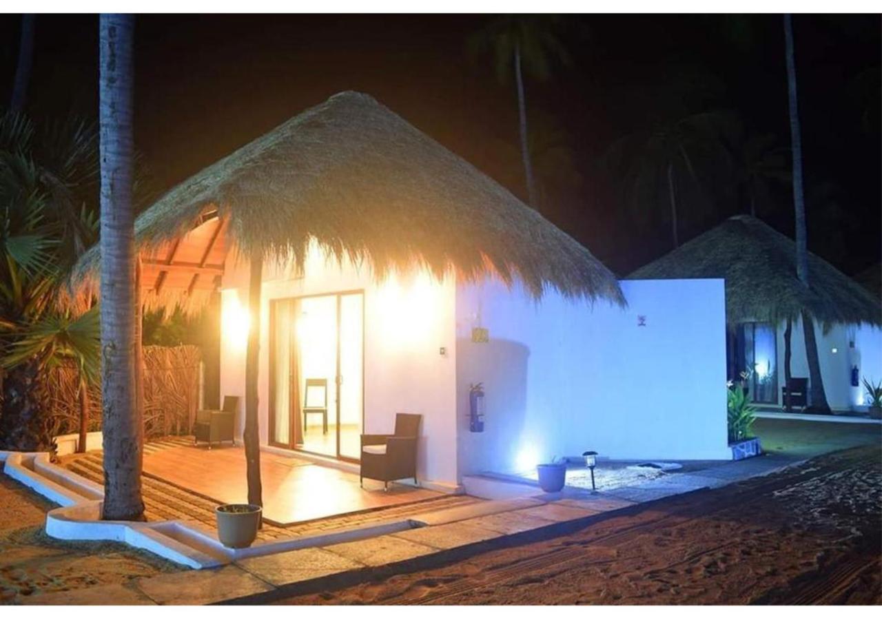 The Blue Lagoon Resort Калпития Екстериор снимка